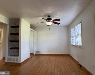 504 Red Oak Drive - Photo Thumbnail 20