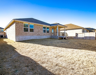 1601 Longhorn Ranch Dr - Photo Thumbnail 25