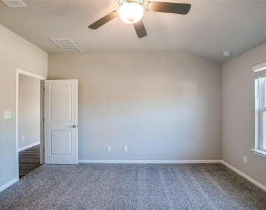 1601 Longhorn Ranch Dr - Photo Thumbnail 16