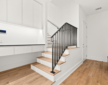 615 Harthan St - Photo Thumbnail 23