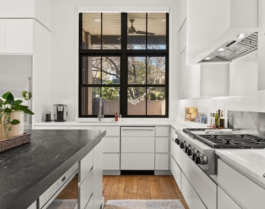 615 Harthan St - Photo Thumbnail 10