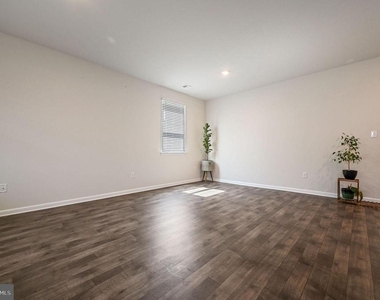 387 Mardella Drive - Photo Thumbnail 2