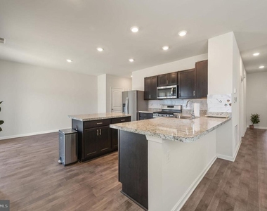 387 Mardella Drive - Photo Thumbnail 7