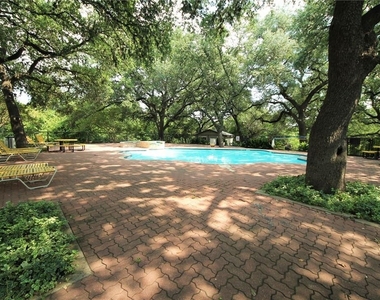 12166 Metric Blvd - Photo Thumbnail 21