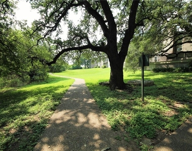 12166 Metric Blvd - Photo Thumbnail 20