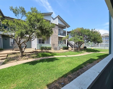 12166 Metric Blvd - Photo Thumbnail 16