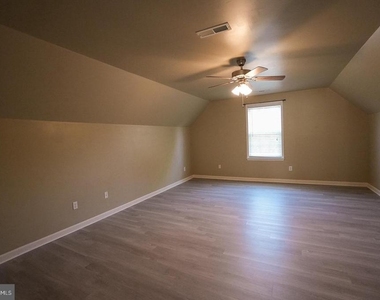 151 Redstone Court - Photo Thumbnail 30