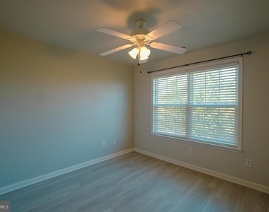 151 Redstone Court - Photo Thumbnail 28
