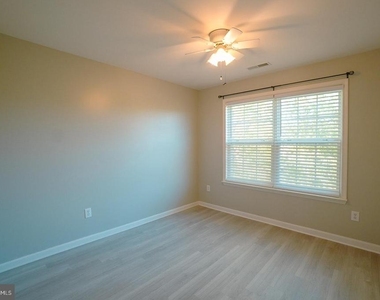 151 Redstone Court - Photo Thumbnail 26