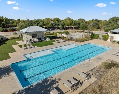 740 Aliso Trl - Photo Thumbnail 32