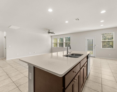 740 Aliso Trl - Photo Thumbnail 13