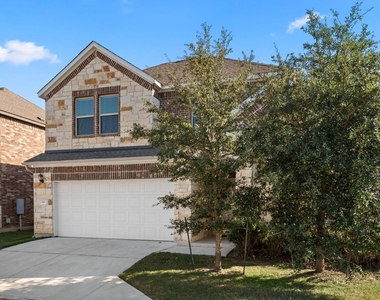 740 Aliso Trl - Photo Thumbnail 1