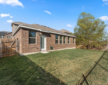 740 Aliso Trl - Photo Thumbnail 28