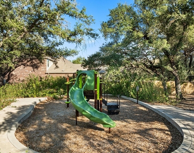 740 Aliso Trl - Photo Thumbnail 33