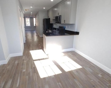 752 Lamont Street Nw - Photo Thumbnail 7