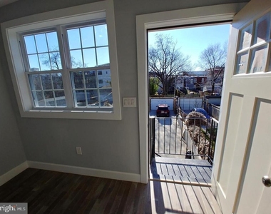 752 Lamont Street Nw - Photo Thumbnail 8