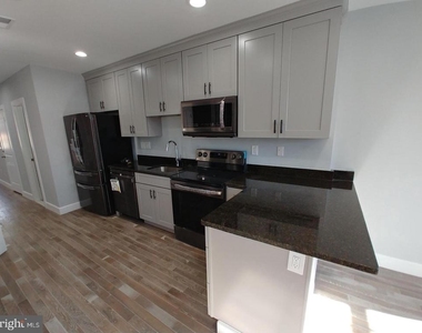 752 Lamont Street Nw - Photo Thumbnail 6