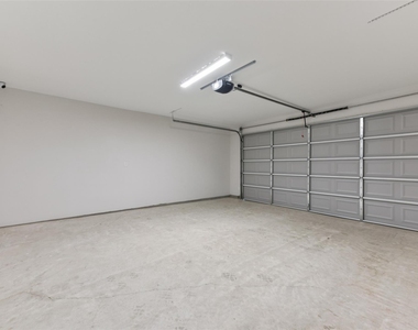 9304 Felix Sparke Dr - Photo Thumbnail 31