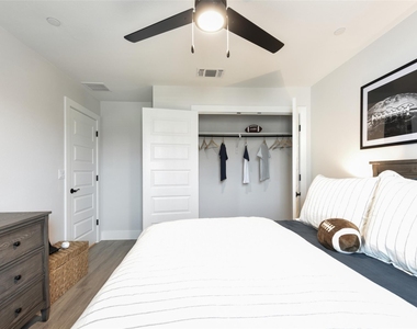 9304 Felix Sparke Dr - Photo Thumbnail 22