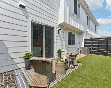 9304 Felix Sparke Dr - Photo Thumbnail 35