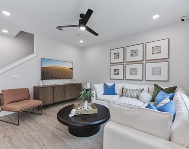 9304 Felix Sparke Dr - Photo Thumbnail 4
