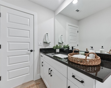 9304 Felix Sparke Dr - Photo Thumbnail 16