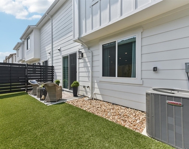 9304 Felix Sparke Dr - Photo Thumbnail 34