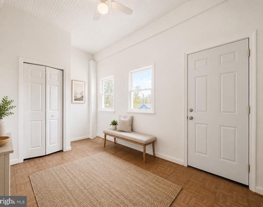 446 Mellon Street Se - Photo Thumbnail 8