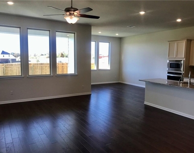 4232 Promontory Point Trl - Photo Thumbnail 7