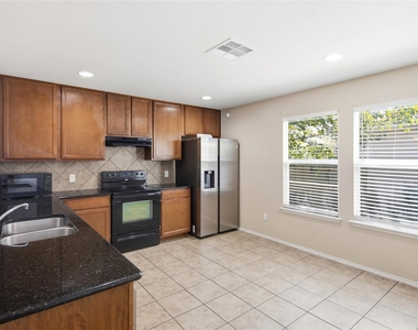 11525 Autumn Ash Dr - Photo Thumbnail 9
