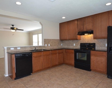 11525 Autumn Ash Dr - Photo Thumbnail 15