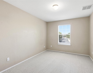 11525 Autumn Ash Dr - Photo Thumbnail 15