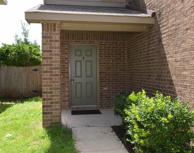 11525 Autumn Ash Dr - Photo Thumbnail 3