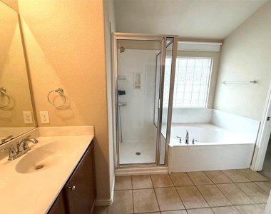 11205 Mckinney Springs Dr - Photo Thumbnail 19