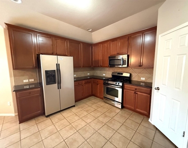 11205 Mckinney Springs Dr - Photo Thumbnail 21
