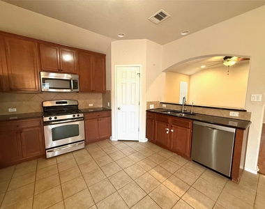 11205 Mckinney Springs Dr - Photo Thumbnail 23