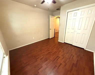 11205 Mckinney Springs Dr - Photo Thumbnail 7