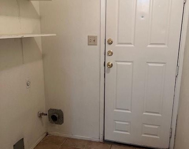 112 Verna Spur - Photo Thumbnail 10