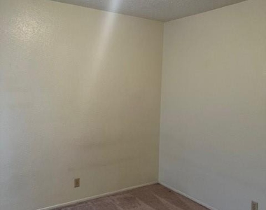 112 Verna Spur - Photo Thumbnail 21