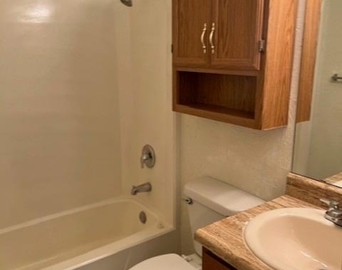 112 Verna Spur - Photo Thumbnail 18