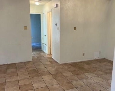 112 Verna Spur - Photo Thumbnail 17