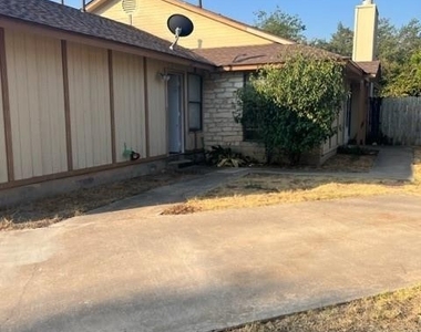 112 Verna Spur - Photo Thumbnail 2