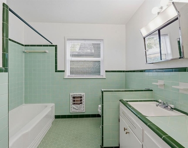 900 Stark St - Photo Thumbnail 15