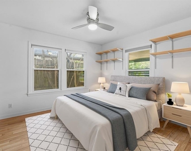 900 Stark St - Photo Thumbnail 17