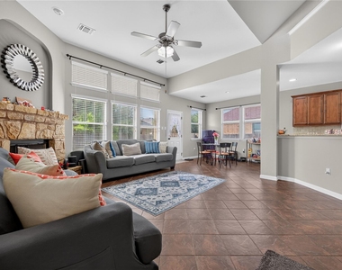 112 Latitude Ln - Photo Thumbnail 8