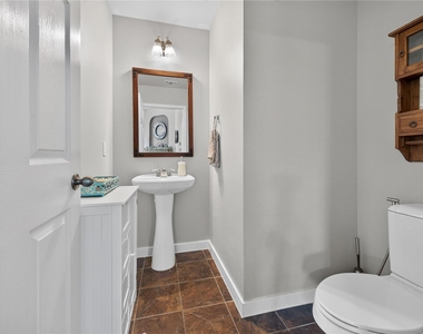 112 Latitude Ln - Photo Thumbnail 9