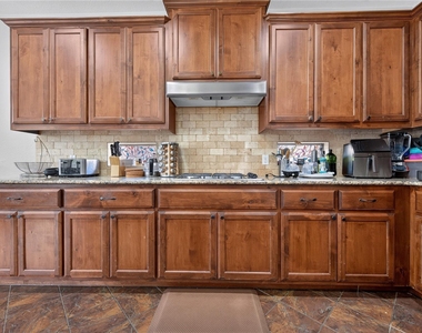 112 Latitude Ln - Photo Thumbnail 14