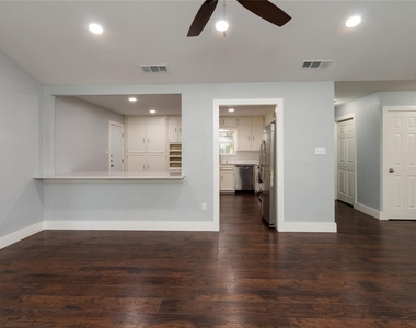1005 George St - Photo Thumbnail 4
