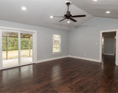 1005 George St - Photo Thumbnail 8