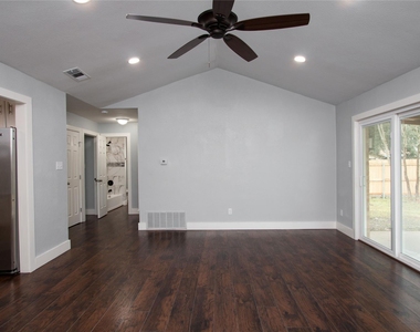 1005 George St - Photo Thumbnail 5